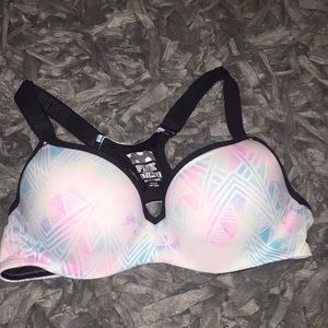 VS PINK ultimate sports bra